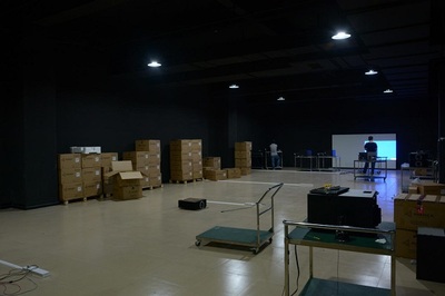 帥映科技新工廠產(chǎn)能創(chuàng)高峰，引領(lǐng)服裝輔料行業(yè)新變革